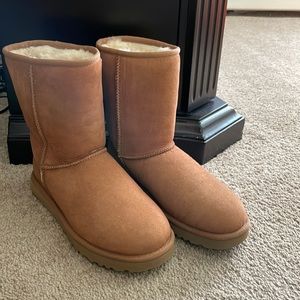 UGG CLASSIC II